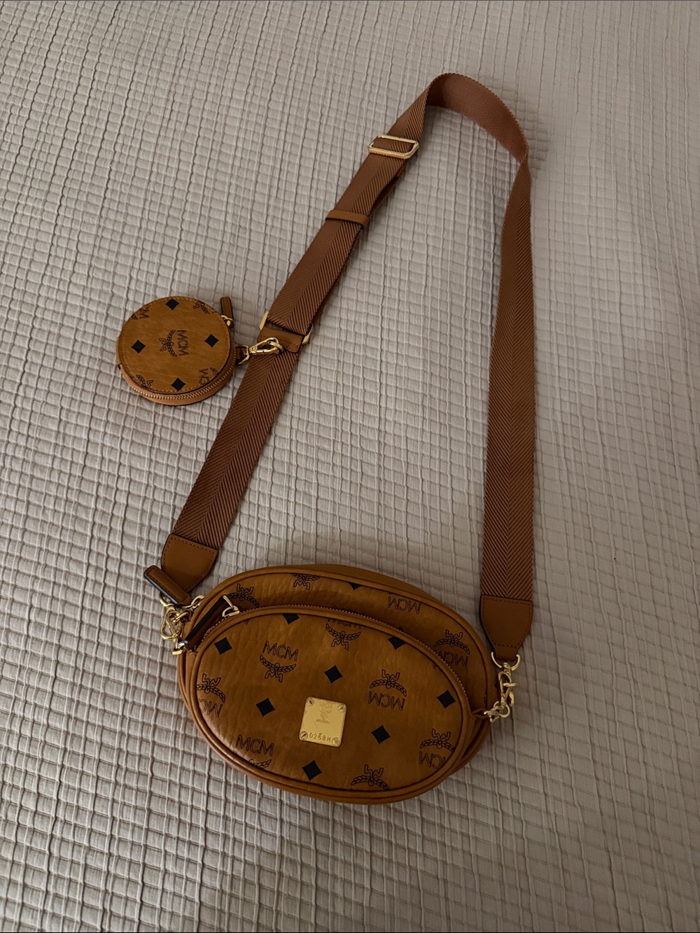 MCM
Aren Multifunction Crossbody Pouch
